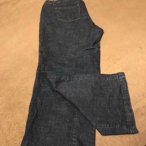 A Line wise leg denim trousers.